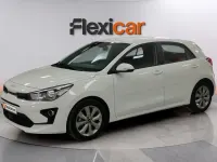 Usado Kia Rio 101 CV (74 kW) 2023 Blanco Berlina