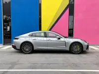 Usado Porsche Panamera 4 E-Hybrid 470 CV (345 kW) 2026 Gris / plata Utilitario