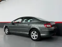 Usado Peugeot 407 Business-Line 110 CV (80 kW) 2010 Verde Berlina