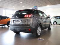 Usado Peugeot 3008 Allure 130 CV (95 kW) 2021 Gris / plata SUV