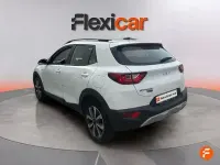 Usado Kia Stonic 100 CV (73 kW) 2021 Blanco SUV