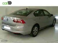 Usado VW Passat Business 150 CV (110 kW) 2022 Gris Familiar