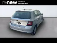 Usado Skoda Fabia 95 CV (69 kW) 2018 Gris / plata Berlina
