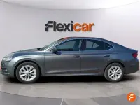 Usado Skoda Octavia Selection 150 CV (110 kW) 2024 Gris Berlina