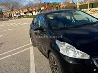 Usado Peugeot 208 Active 82 CV (60 kW) 2012 Negro Utilitario