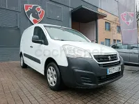 Usado Peugeot Partner Tepee 75 CV (55 kW) 2015 Blanco Monovolumen