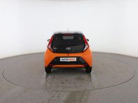 Usado Toyota Aygo X-play 72 CV (52 kW) 2019 Naranja Utilitario