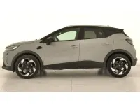 Usado Renault Captur Techno 100 CV (73 kW) 2025 Gris / plata SUV