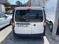 Usado VW Caddy Trendline 102 CV (75 kW) 2021 Blanco Monovolumen