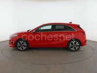 Usado Kia Ceed 100 CV (73 kW) 2019 Rojo Utilitario