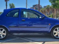 Usado Ford Ka Sport 95 CV (69 kW) 2003 Azul Utilitario