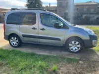 Usado Peugeot TePee Outdoor 110 CV (80 kW) 2016 Gris Van