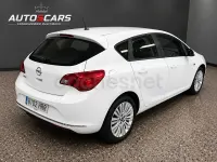 Usado Opel Astra Selective 115 CV (84 kW) 2013 Blanco Berlina
