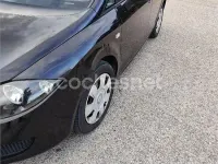 Usado Seat Leon Reference 105 CV (77 kW) 2006 Negro Utilitario