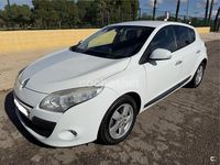 Usado Renault Mégane Dynamique 110 CV (80 kW) 2011 Blanco Berlina