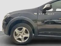 Usado Dacia Sandero Comfort 90 CV (66 kW) 2018 Negro Utilitario