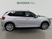 Usado Skoda Kamiq Style 150 CV (110 kW) 2022 Gris / plata SUV