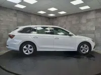 Usado Skoda Octavia 110 CV (80 kW) 2021 Blanco Familiar