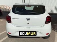 Usado Dacia Sandero Ambiance 75 CV (55 kW) 2017 Blanco Utilitario