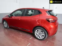 Usado Renault Clio Zen 86 CV (63 kW) 2020 Rojo Utilitario