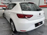 Usado Seat Leon Style 110 CV (80 kW) 2016 Blanco Utilitario
