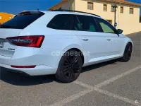 Usado Skoda Superb 190 CV (139 kW) 2015 Blanco Familiar