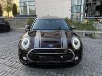 Usado Mini Cooper S Clubman 192 CV (141 kW) 2018 Granate Familiar
