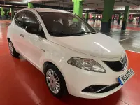 Usado Lancia Ypsilon 69 CV (50 kW) 2016 Blanco Utilitario