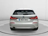 Usado BMW 118 Comfort Edition 140 CV (102 kW) 2022 Gris / plata Utilitario