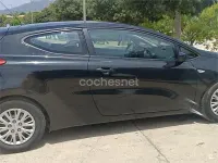 Usado Kia ProCeed 100 CV (73 kW) 2015 Negro Utilitario