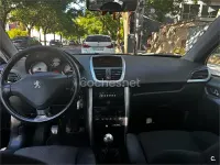 Usado Peugeot 207 70 CV (51 kW) 2009 Negro Berlina