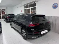 Usado VW Golf VIII 116 CV (85 kW) 2025 Negro Berlina