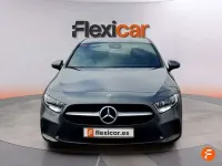 Usado Mercedes A180 109 CV (80 kW) 2019 Gris Utilitario