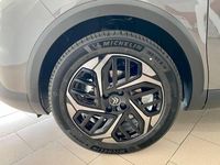 Usado Citroën C4 136 CV (100 kW) 2024 Gris Berlina