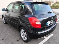 Usado Skoda Fabia Elegance 105 HP (77 kW) 2012 Preto Sedan