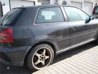 Usado Audi A3 Ambiente 110 CV (80 kW) 1997 Negro Utilitario