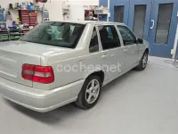 Usado Volvo V70 140 CV (102 kW) 1999 Beige Familiar