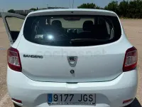 Usado Dacia Sandero Ambiance 75 CV (55 kW) 2015 Blanco Berlina