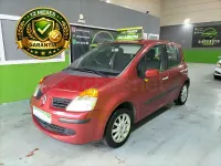 Usado Renault Modus Dynamique 80 CV (58 kW) 2005 Granate Monovolumen