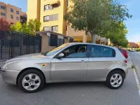 Usado Alfa Romeo 147 Progression 115 CV (84 kW) 2004 Beige Utilitario
