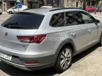 Usado Seat Leon X-Perience 4Drive 150 CV (110 kW) 2016 Gris / plata Familiar