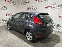 Usado Ford Fiesta Trend 68 CV (50 kW) 2009 Gris / plata Berlina