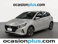 Usado Hyundai i20 100 CV (73 kW) 2022 Gris plata Utilitario