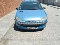 Usado Peugeot 206 75 CV (55 kW) 2001 Azul Berlina