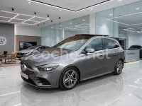Usado Mercedes B200 156 CV (114 kW) 2019 Gris / plata Utilitario