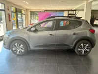 Usado Dacia Sandero Expression 101 CV (74 kW) 2025 Gris Utilitario