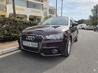 Usado Audi A1 Attraction 90 CV (66 kW) 2014 Violeta / lila Utilitario