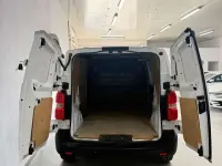Usado Opel Vivaro 120 CV (88 kW) 2021 Blanco Monovolumen