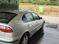 Usado Seat Leon Stella 90 CV (66 kW) 2001 Gris / plata Utilitario