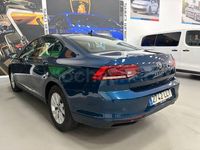 Usado VW Passat Business 150 CV (110 kW) 2021 Azul Berlina